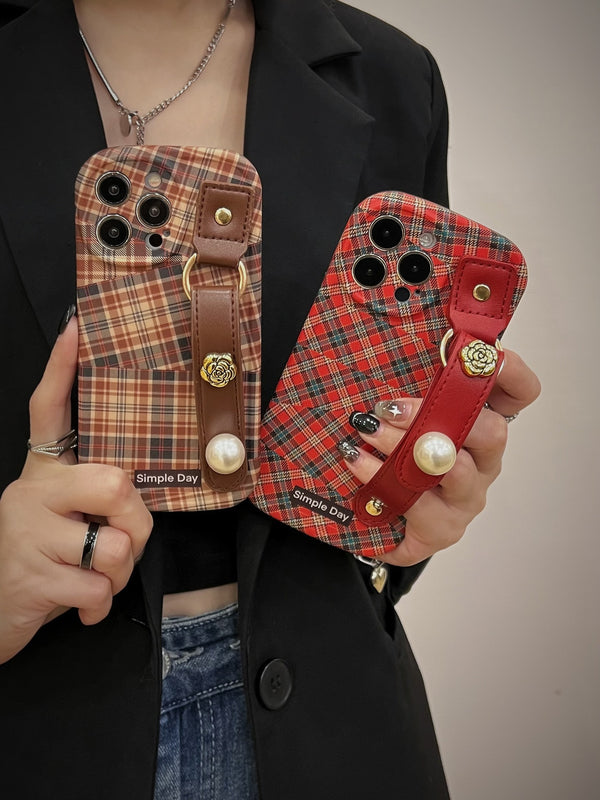 Irregular plaid wristband for iPhone15pro Apple 14 mobile phone case 11 new 12 women 13 anti-drop x tide